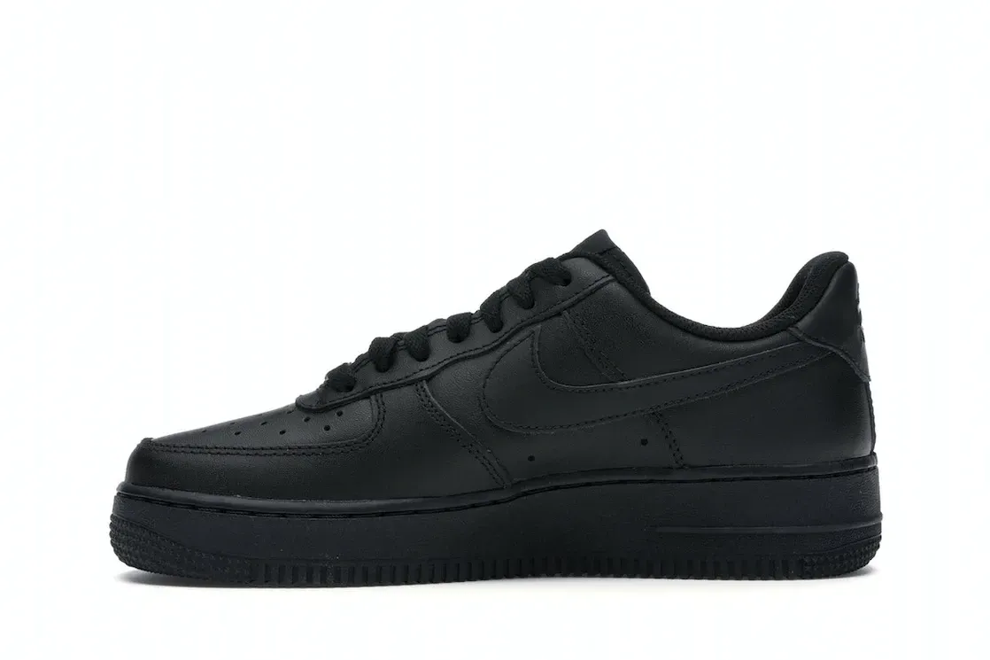 Фото № 3 с приближением к товару «‎Nike Air Force 1 Low 07 Black »