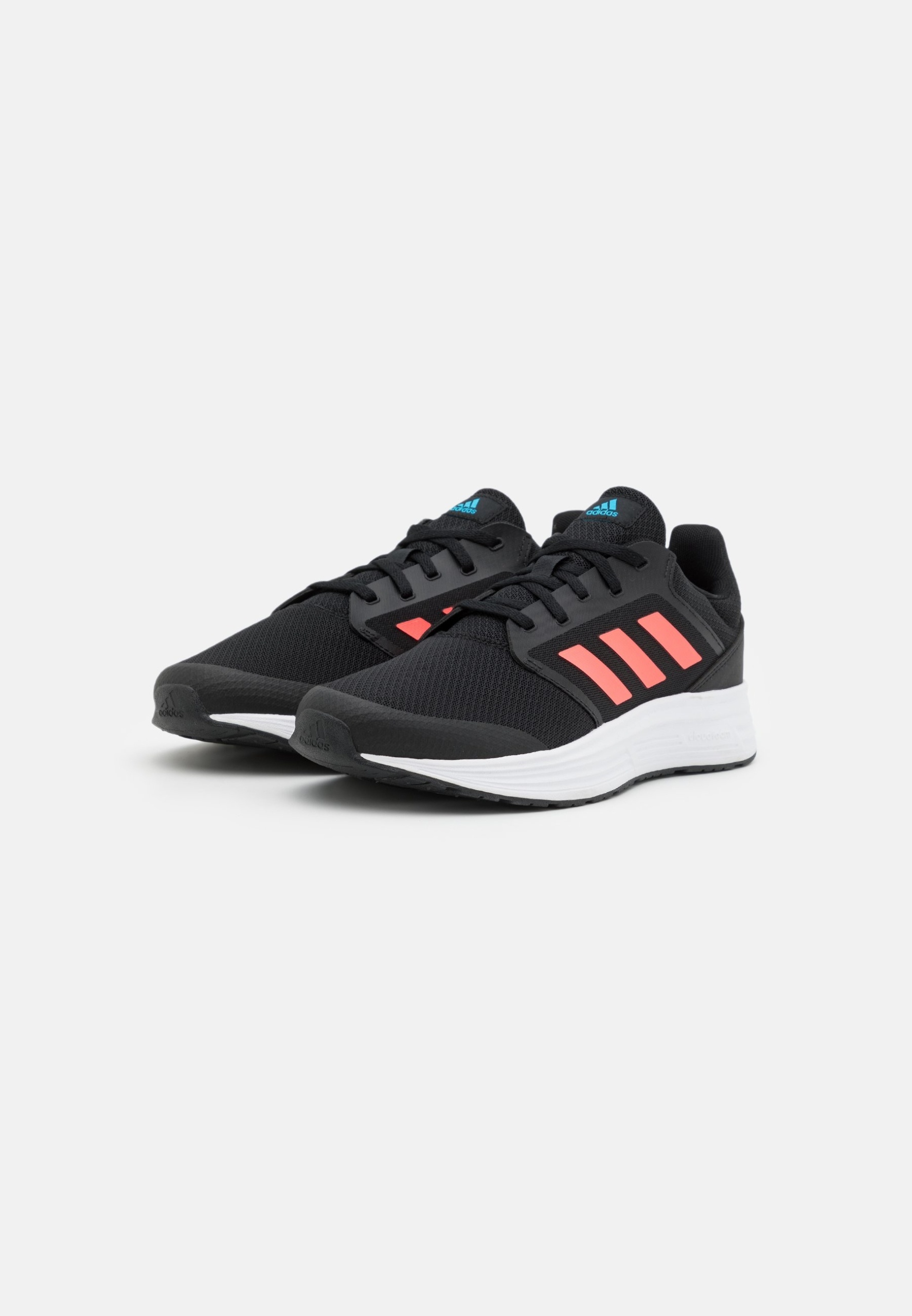 Фото № 1 с приближением к товару «‎Adidas Galaxy 5 Classic Cloudfoam»