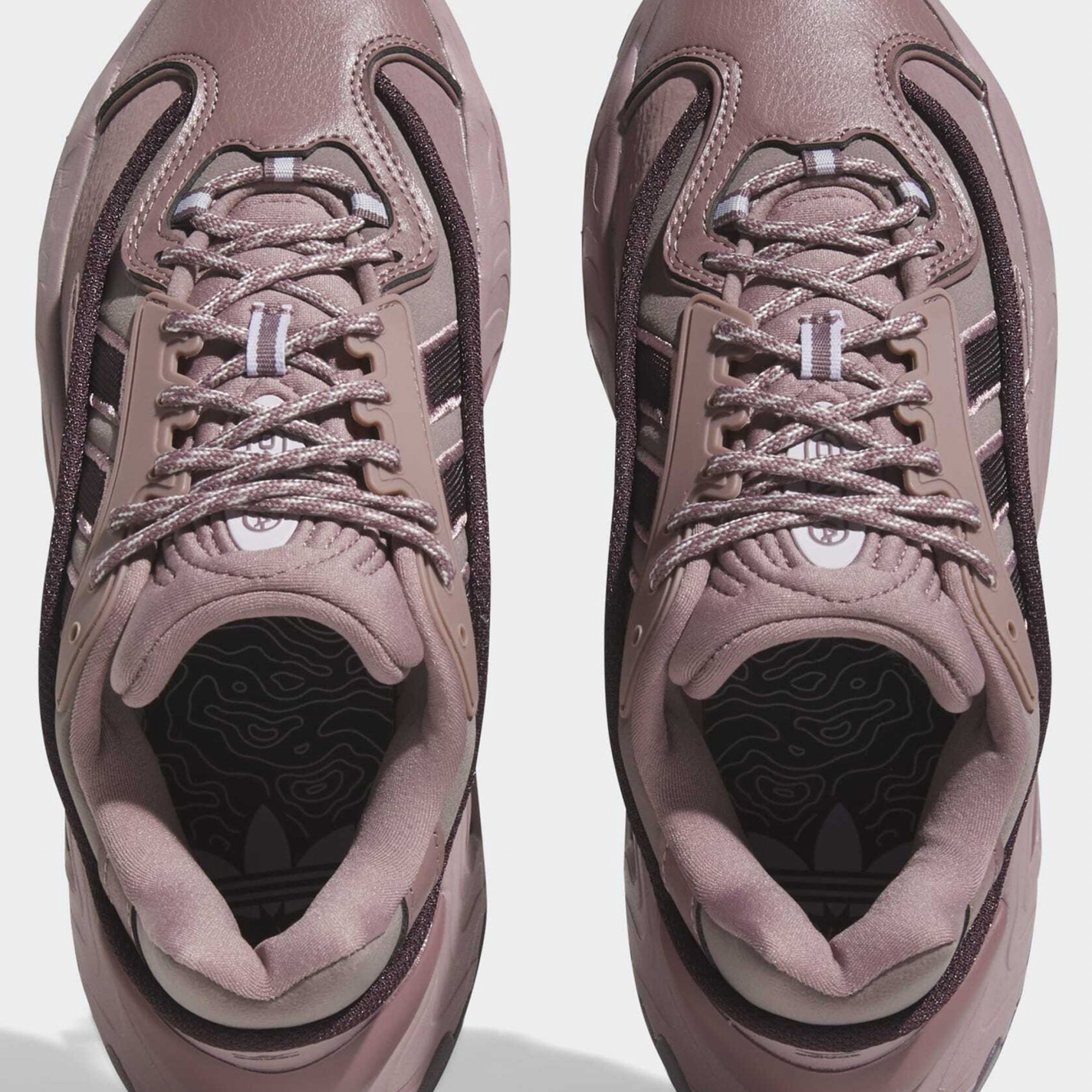 Фото № 2 с приближением к товару «‎Adidas Oznova W »