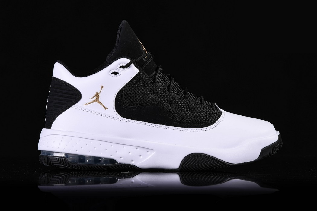 Фото № 2 с приближением к товару «‎Nike Air Jordan Max Aura 2 Oreo»