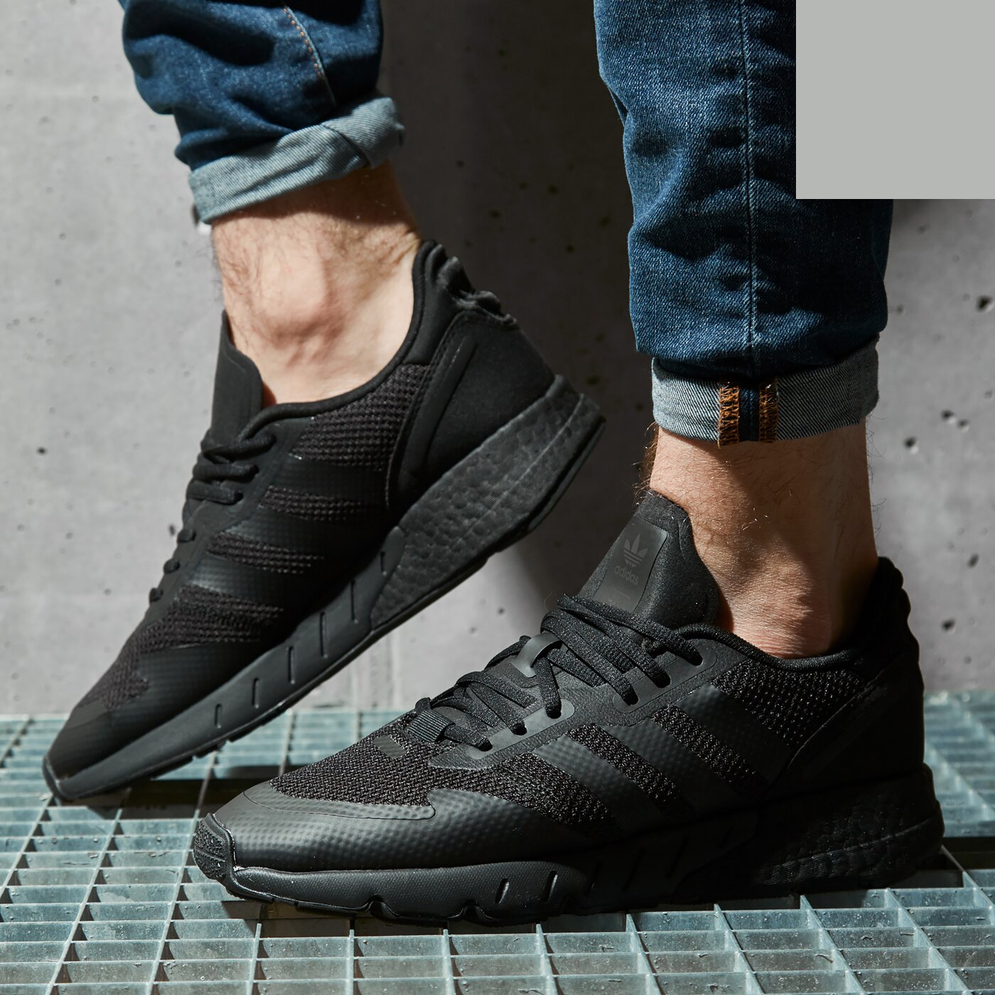 Фото № 3 с приближением к товару «‎adidas originals ZX 1K Boost 'Triple Black'»