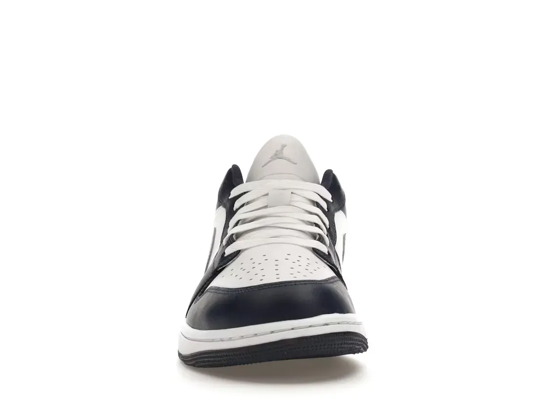 Фото № 2 с приближением к товару «‎Jordan 1 Low»