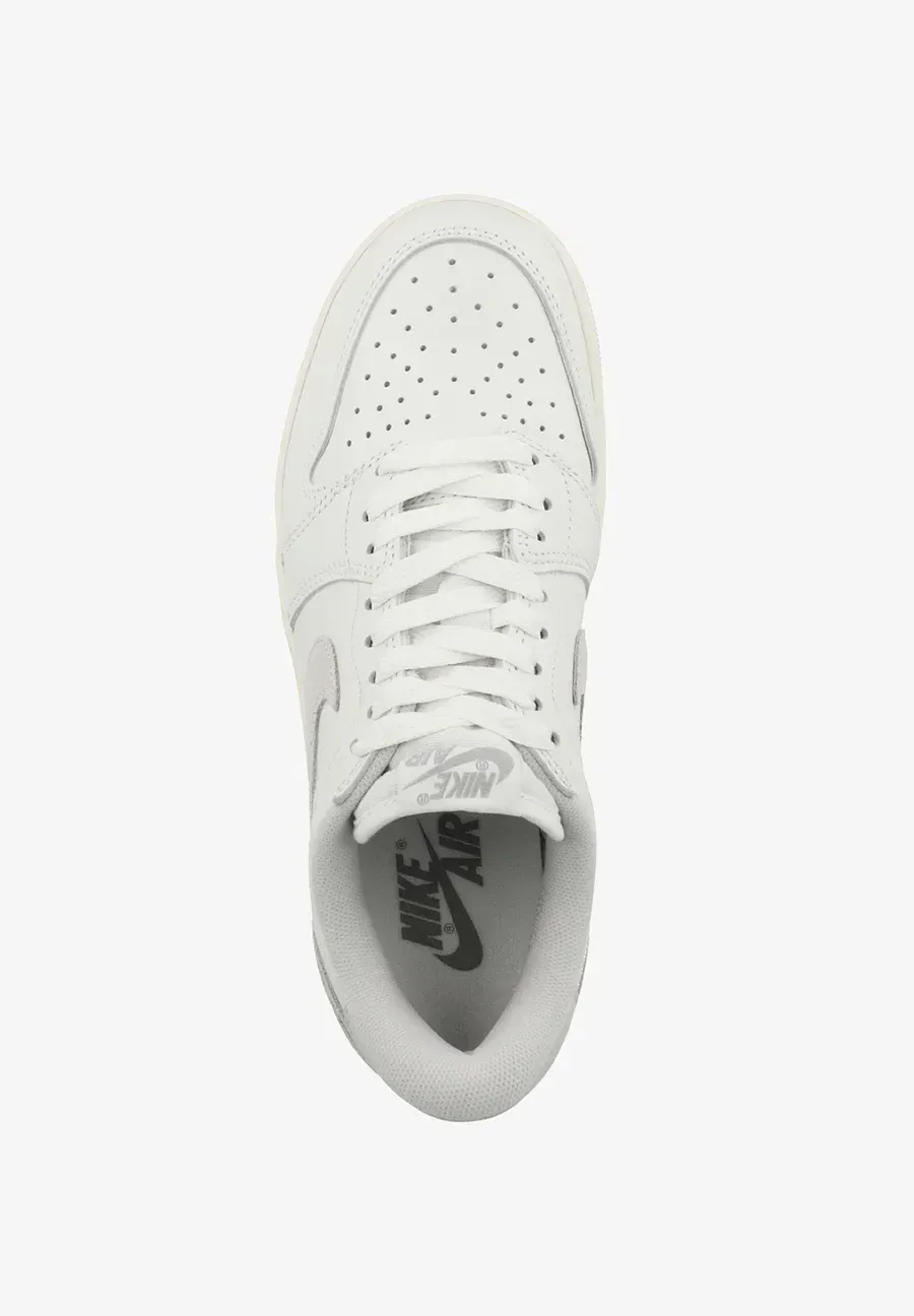 Фото № 3 с приближением к товару «‎AIR JORDAN 1 LOW '85»