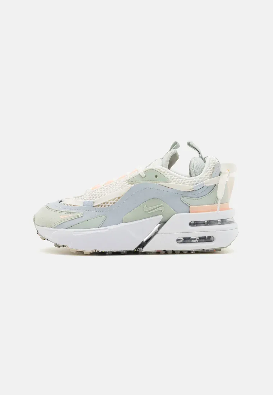Фото № 1 с приближением к товару «‎AIR MAX FURYOSA»