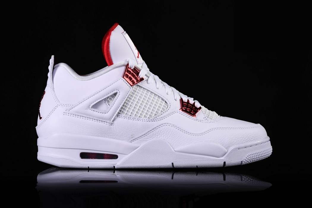 Фото № 1 с приближением к товару «‎Air Jordan 4 Retro GS 'Red Metallic'»