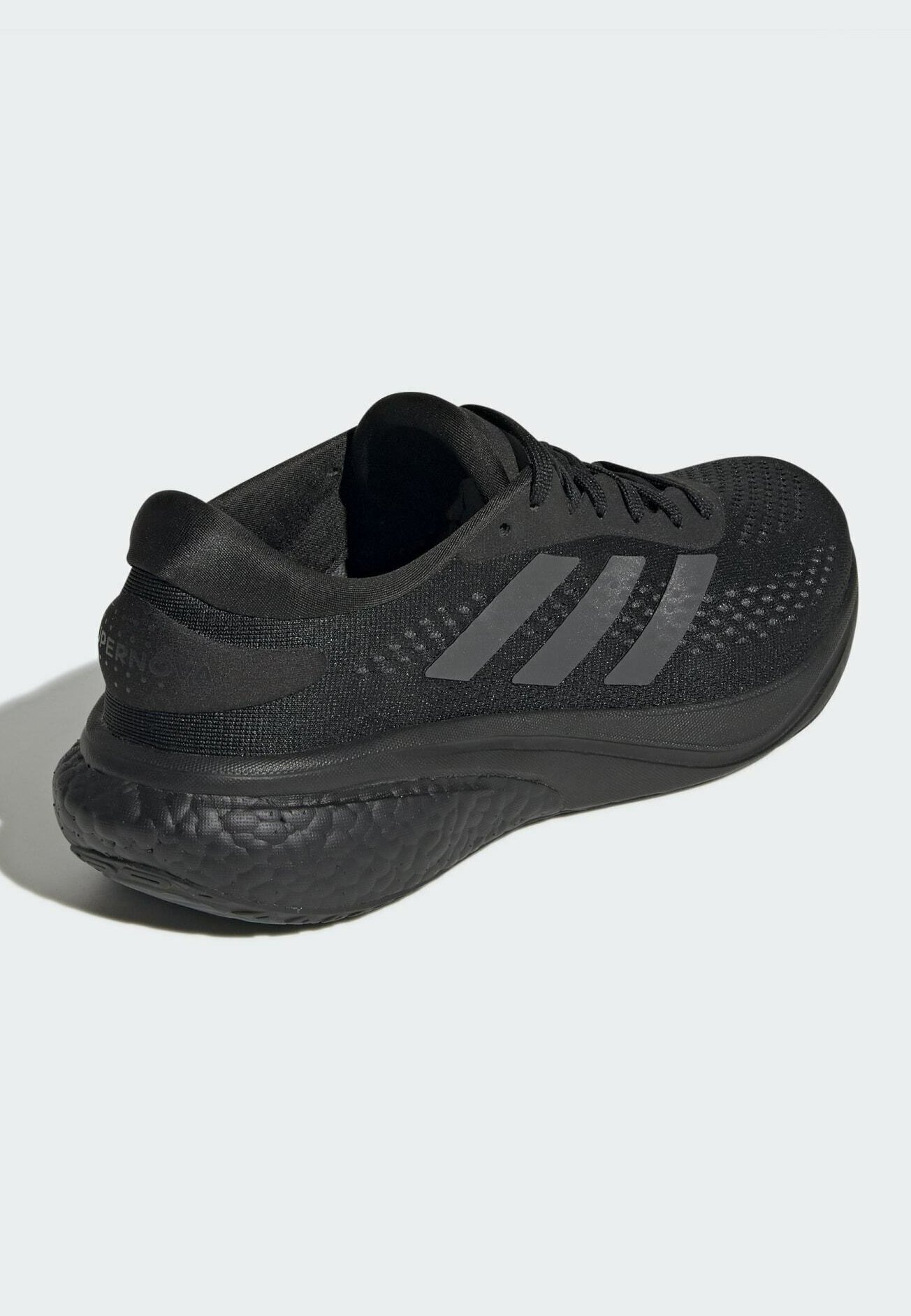 Фото № 2 с приближением к товару «‎Adidas Supernova»