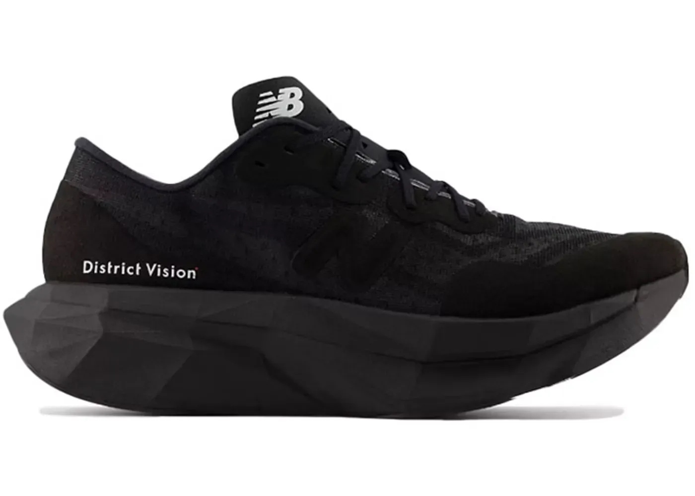 Фото № 1 с приближением к товару «‎New Balance FuelCell Supercomp Elite V4»