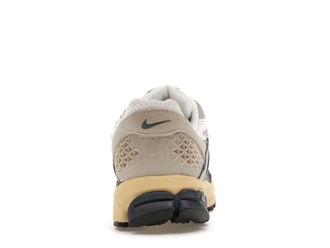 Фото № 4 с приближением к товару «‎Nike Zoom Vomero 5»