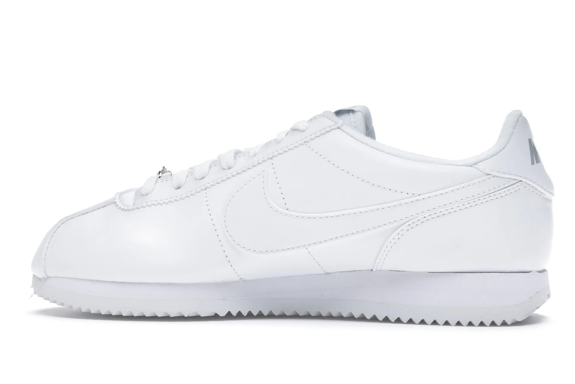 Фото № 5 с приближением к товару «‎Nike Cortez Basic Leather White White-Wolf Grey-Mtllc Silver»