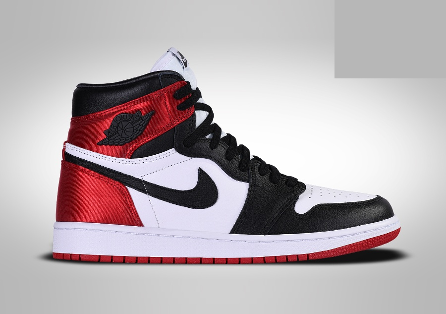 Фото № 1 с приближением к товару «‎Jordan 1 Retro High Satin Black Toe (W)»