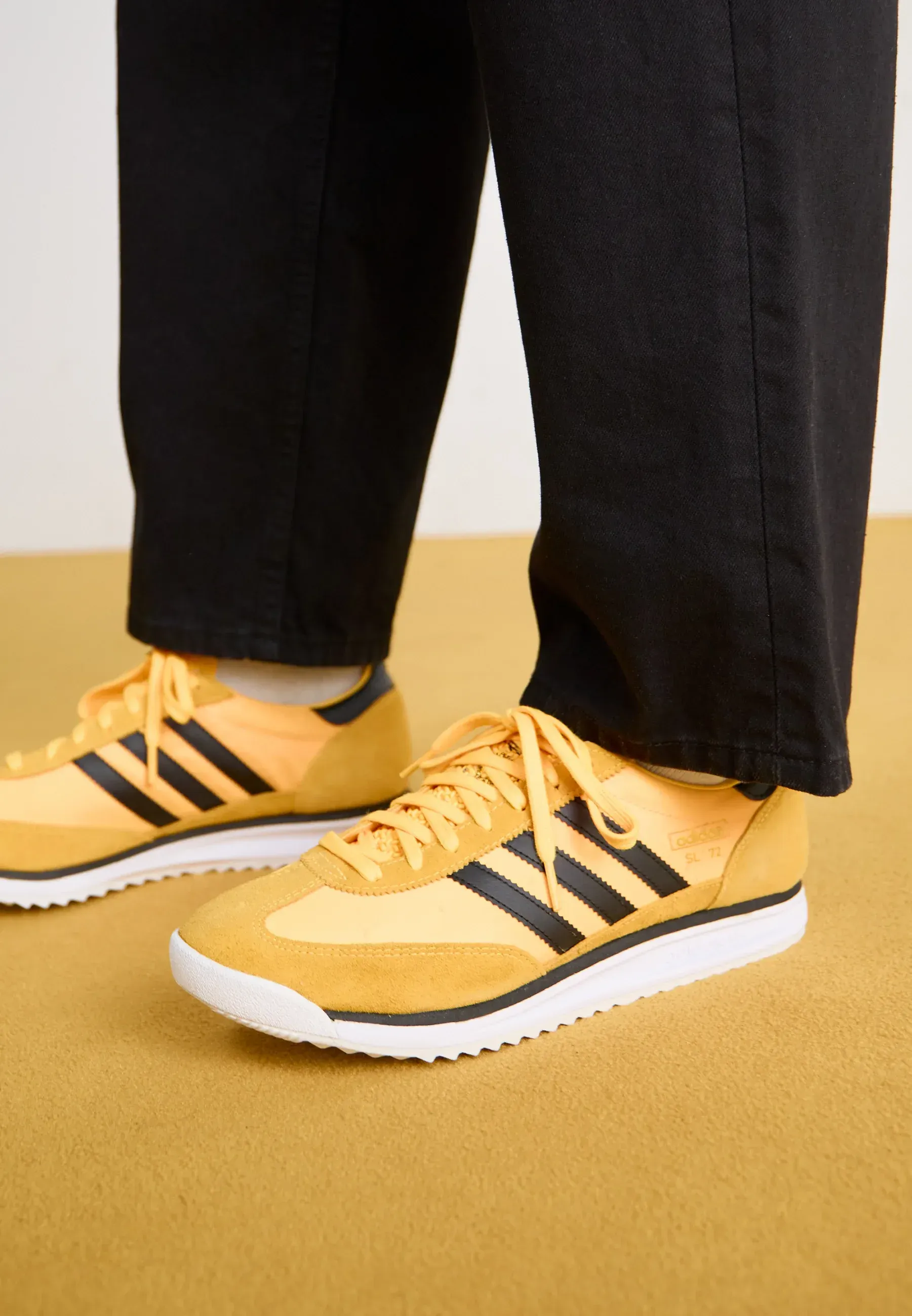 Фото № 2 с приближением к товару «‎SL 72 RS UNISEX»