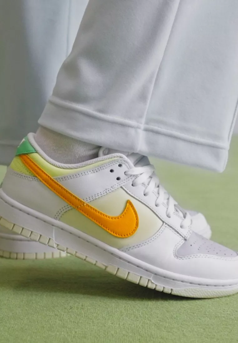 Фото № 1 с приближением к товару «‎WMNS DUNK »