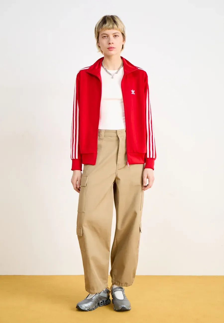 Фото № 3 с приближением к товару «‎MEGARIDE MARY-JANE TAGWA BINT ALI»