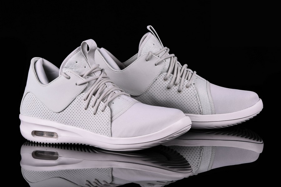 Фото № 4 с приближением к товару «‎Nike Air Jordan First Class Light Bone »