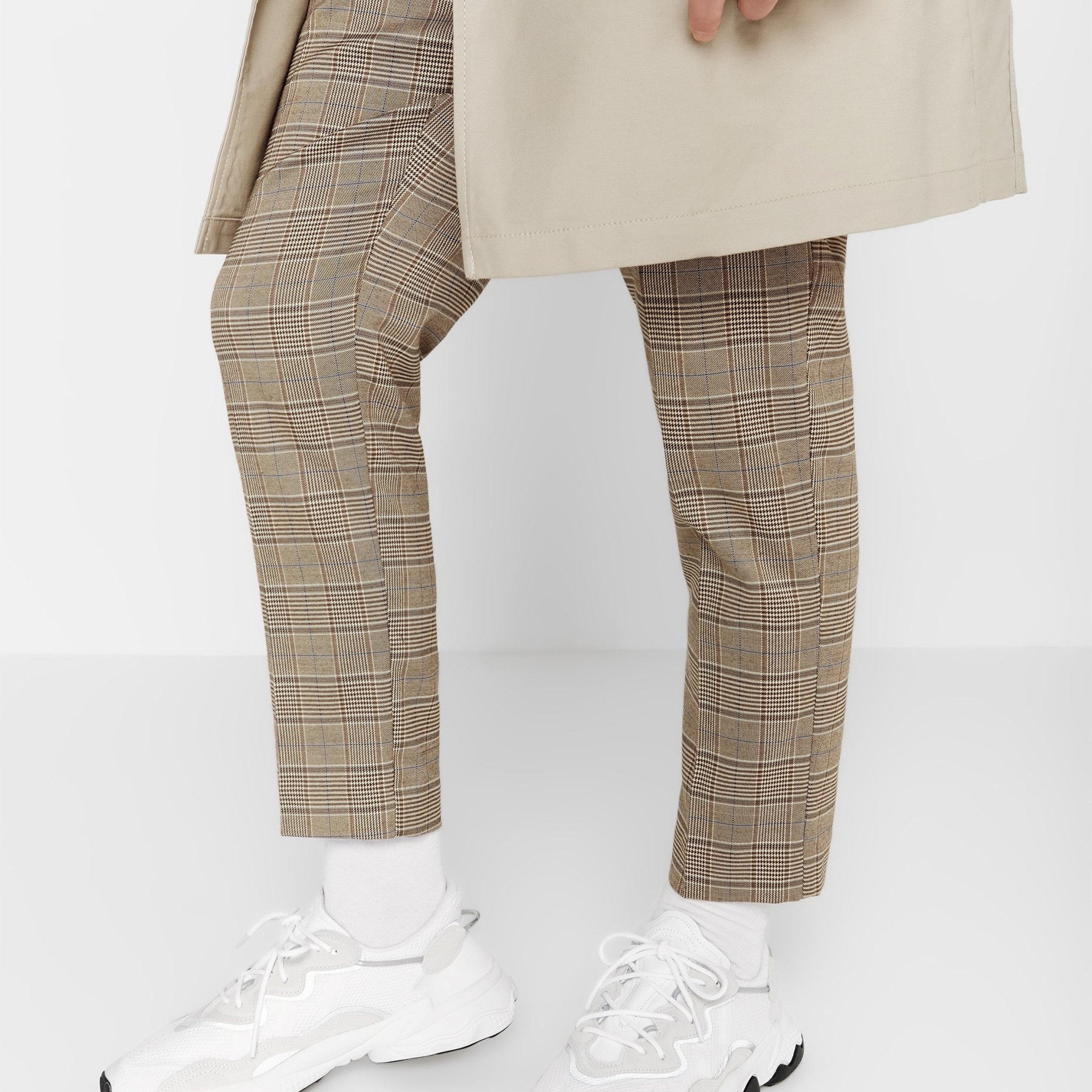 Фото № 4 с приближением к товару «‎Adidas Ozweego »