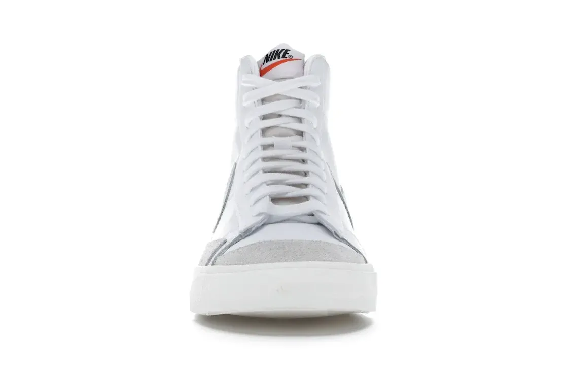 Фото № 2 с приближением к товару «‎Nike Blazer Mid '77 Vintage White»