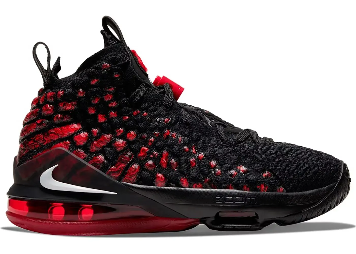 Nike LeBron 17