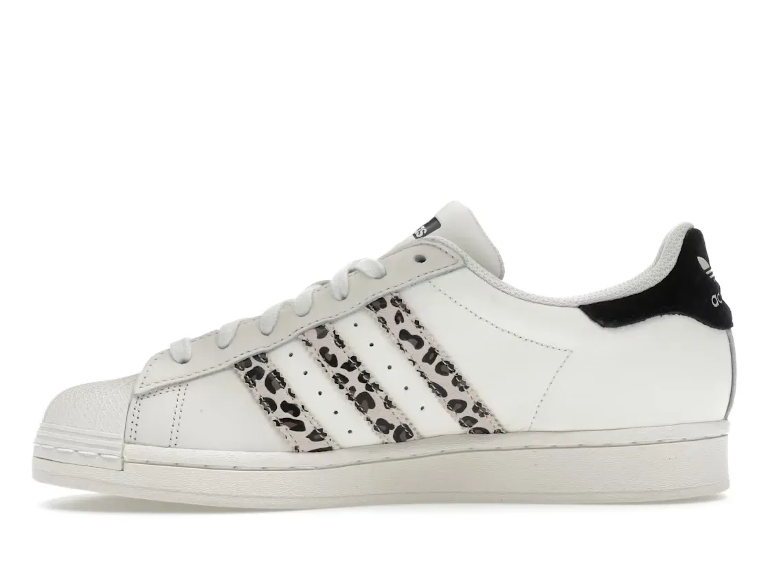 Фото № 3 с приближением к товару «‎adidas Superstar»