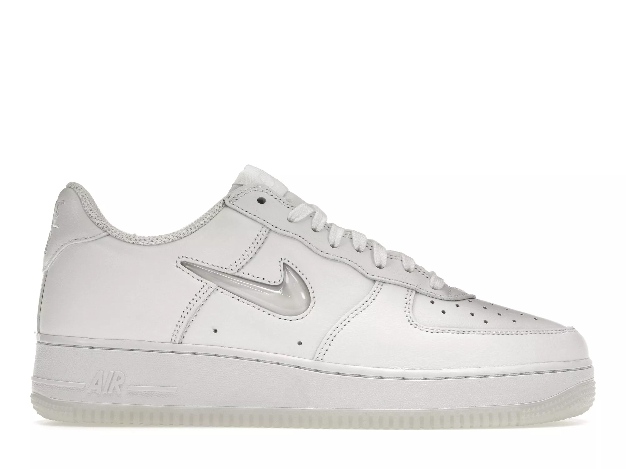 Фото № 1 с приближением к товару «‎Nike Air Force 1 Low 07 Retro Color of the Month Jewel Swoosh Triple White»