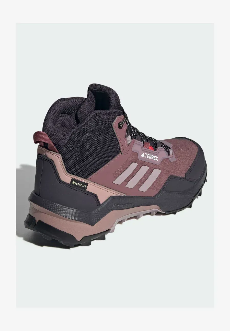 Фото № 4 с приближением к товару «‎Hiking shoes»