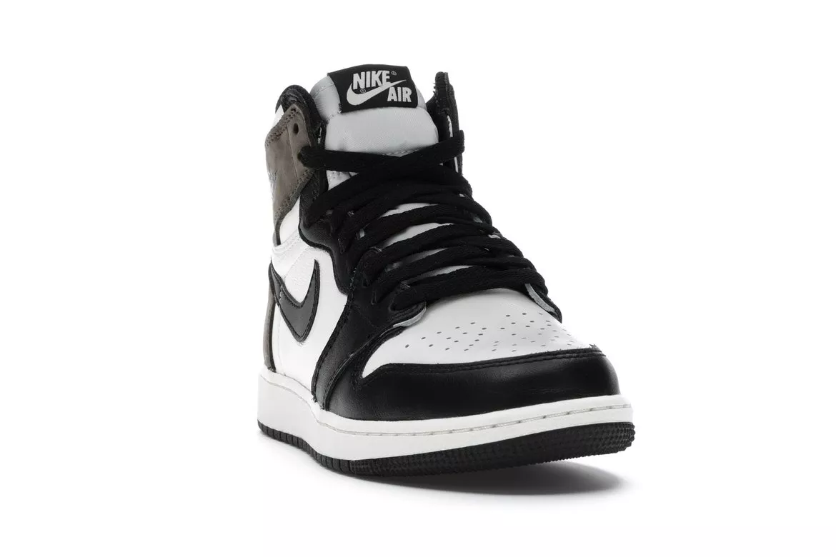 Фото № 6 с приближением к товару «‎Jordan 1 Retro High Dark Mocha »