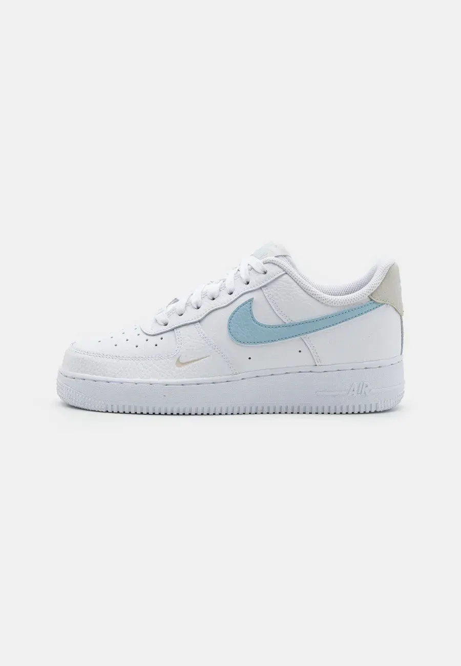 Фото № 1 с приближением к товару «‎AIR FORCE 1 '07»