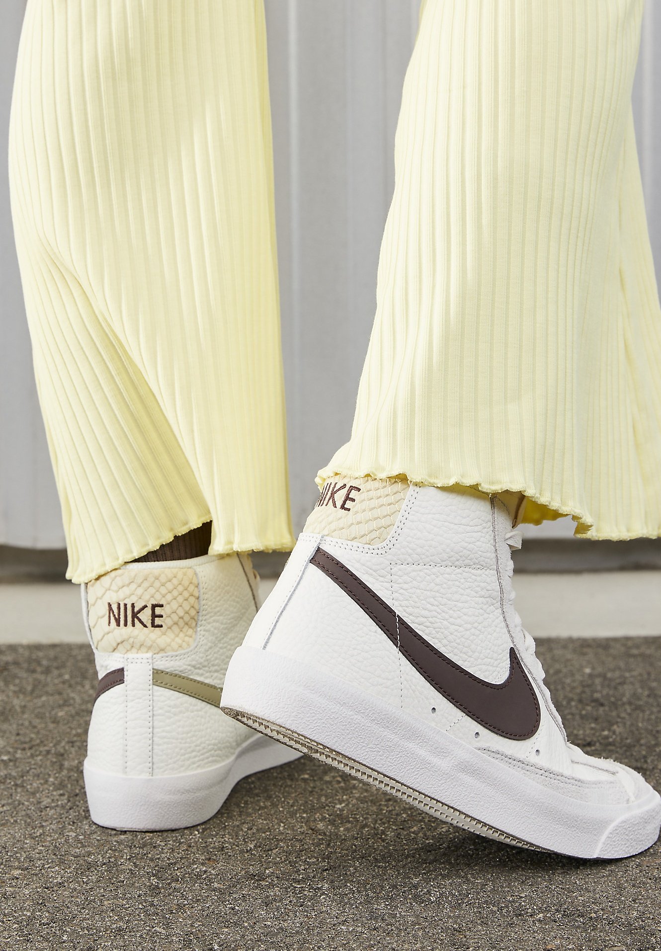 Фото № 3 с приближением к товару «‎Nike »