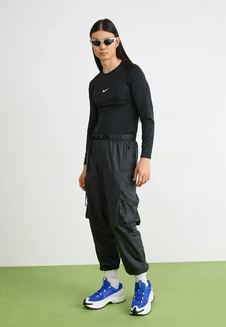 Фото № 3 с приближением к товару «‎VOMERO ROAM UNISEX»