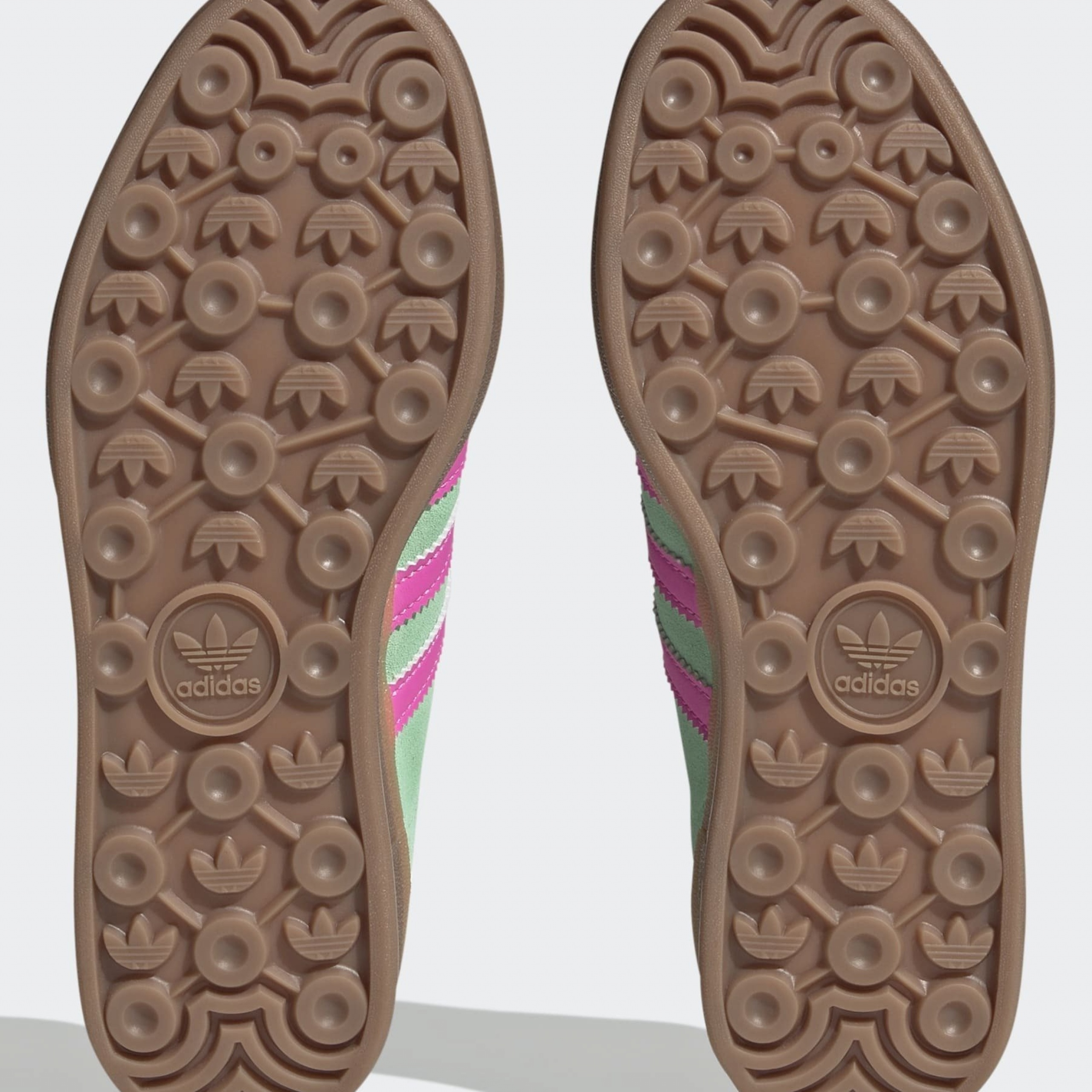 Фото № 4 с приближением к товару «‎Adidas Gazelle Bold »