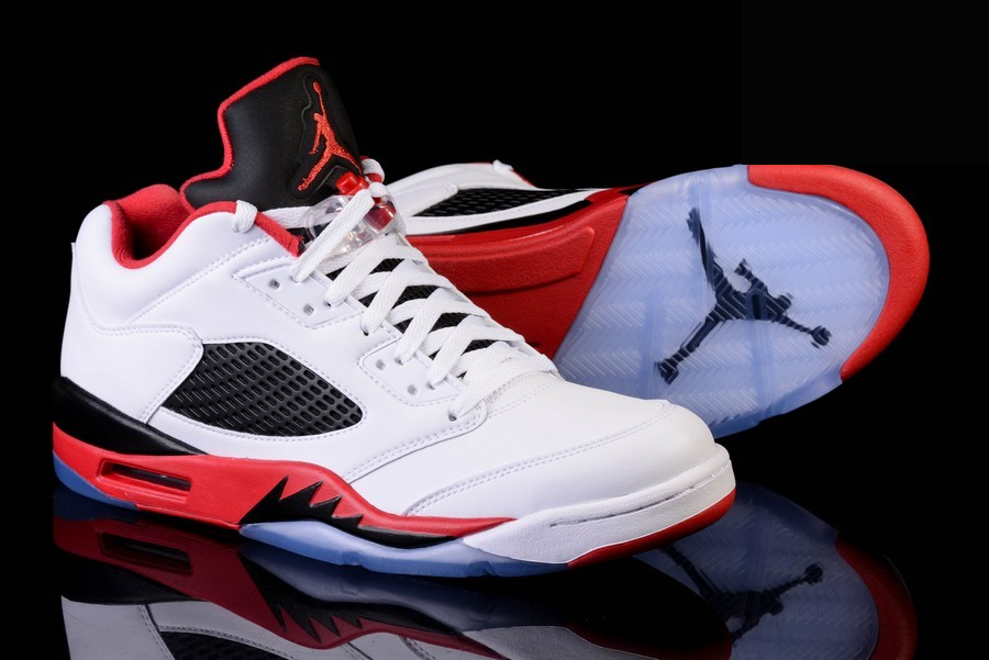 Фото № 3 с приближением к товару «‎Nike Air Jordan 5 Retro Fire »