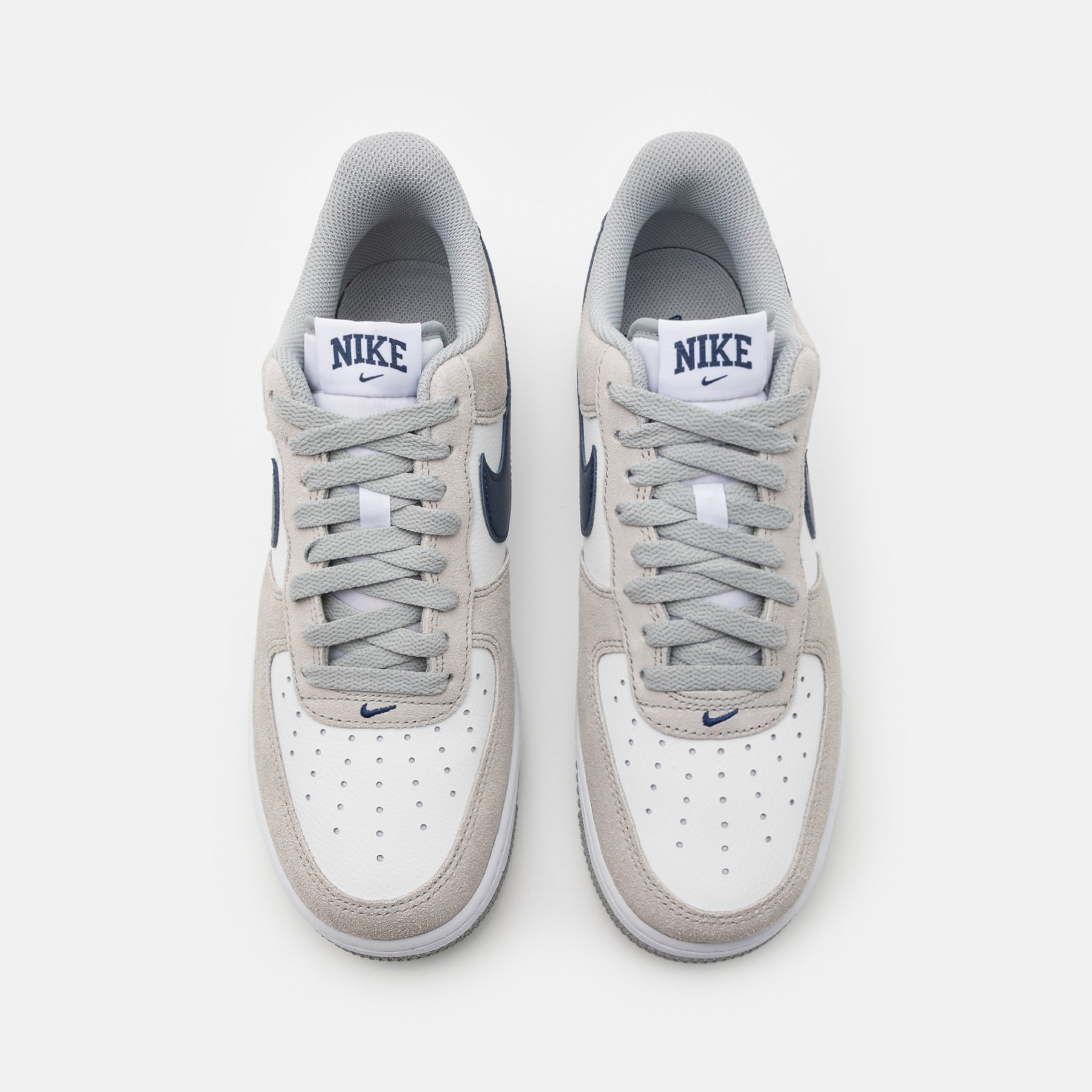 Фото № 4 с приближением к товару «‎Nike Air Force 1’07 »