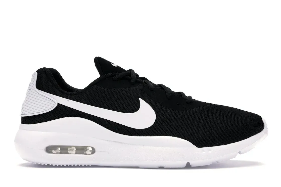 Фото № 1 с приближением к товару «‎Nike Air Max Oketo Black»