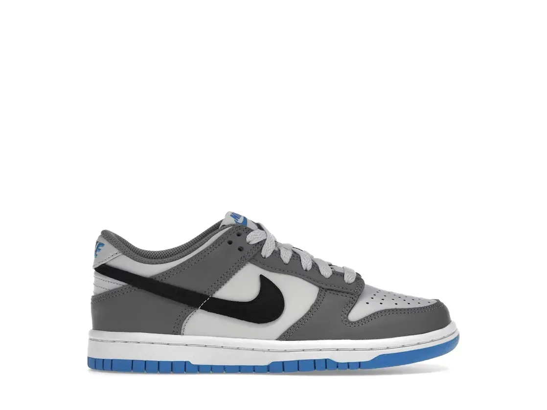 Фото № 1 с приближением к товару «‎Nike Dunk Low»