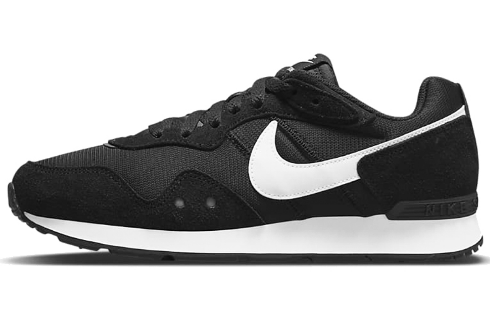 Фото № 1 с приближением к товару «‎Nike Wmns Venture Runner Wide Sports Shoes BlackWhite»