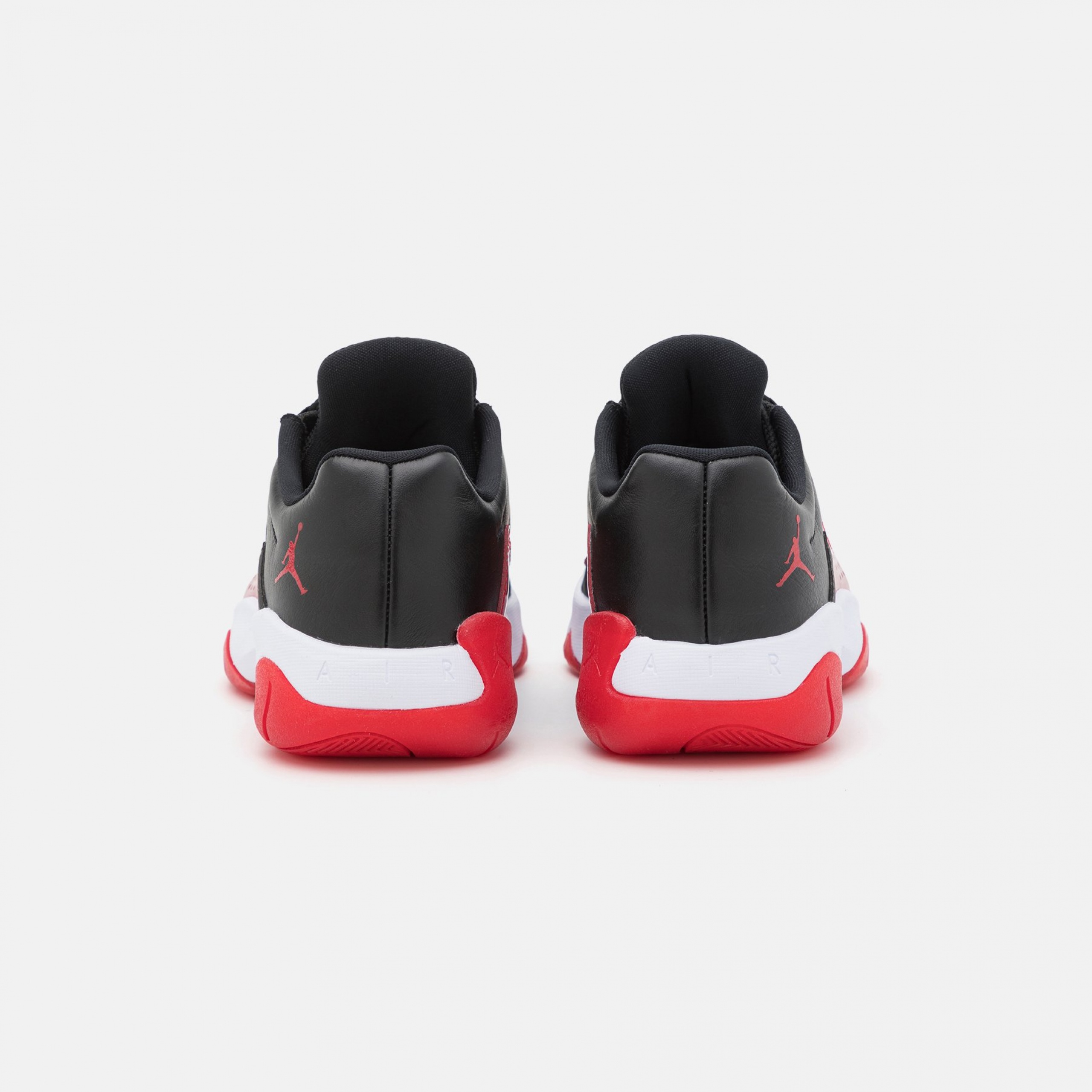 Фото № 3 с приближением к товару «‎Air Jordan 11 »