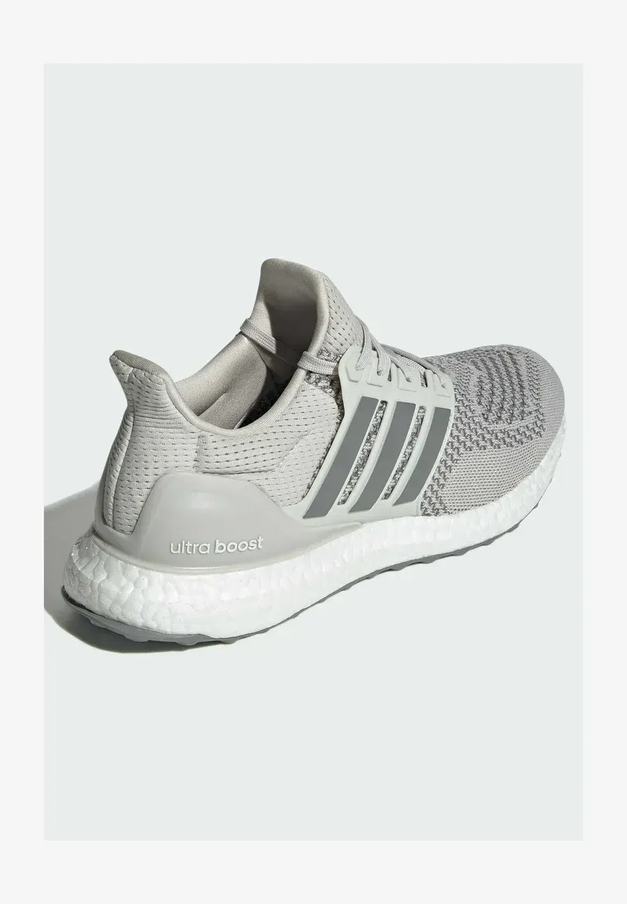 Фото № 4 с приближением к товару «‎ULTRABOOST 1.0»