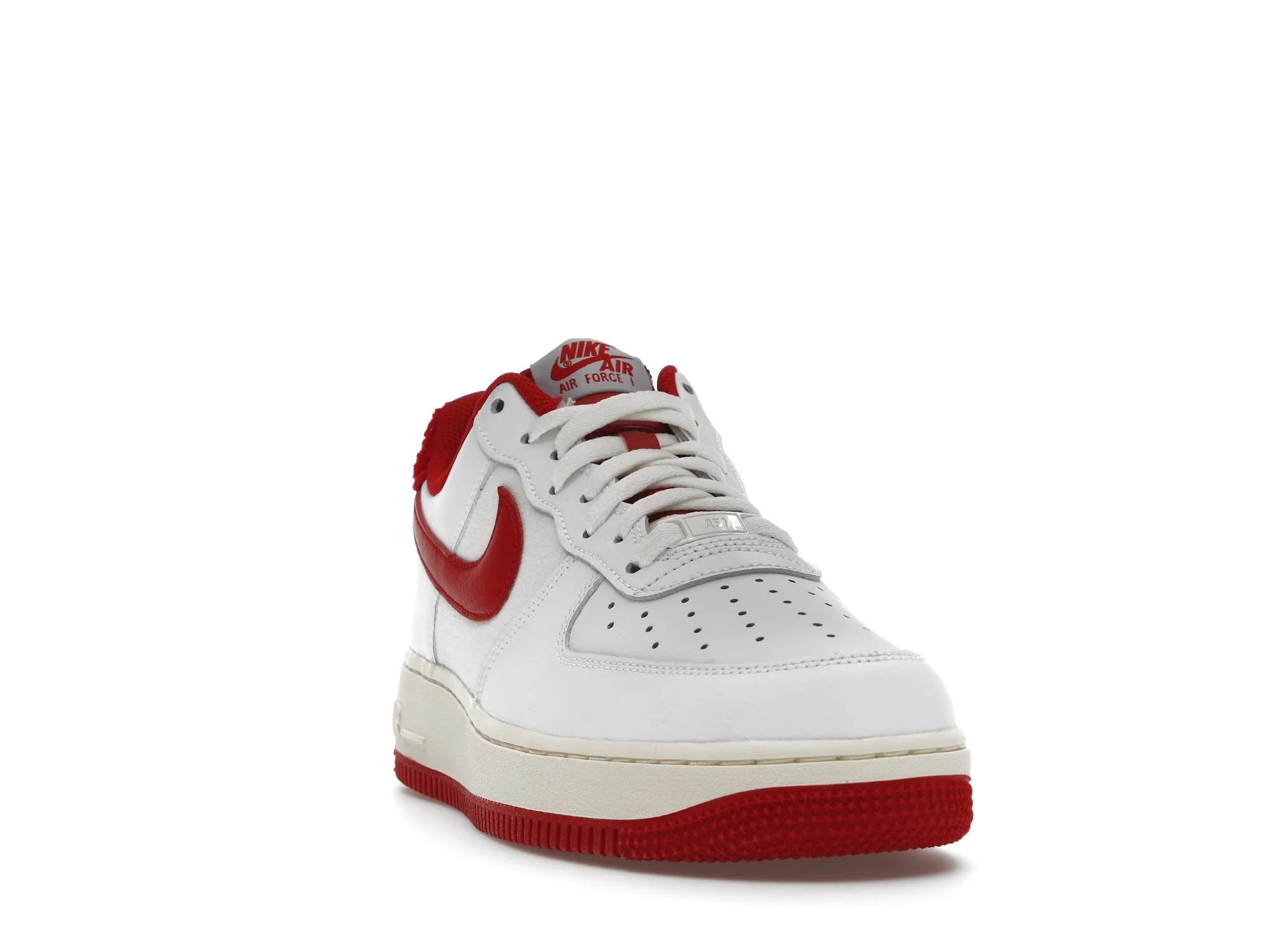 Фото № 4 с приближением к товару «‎Nike Air Force 1 Low 07 White Gym Red (2021)»
