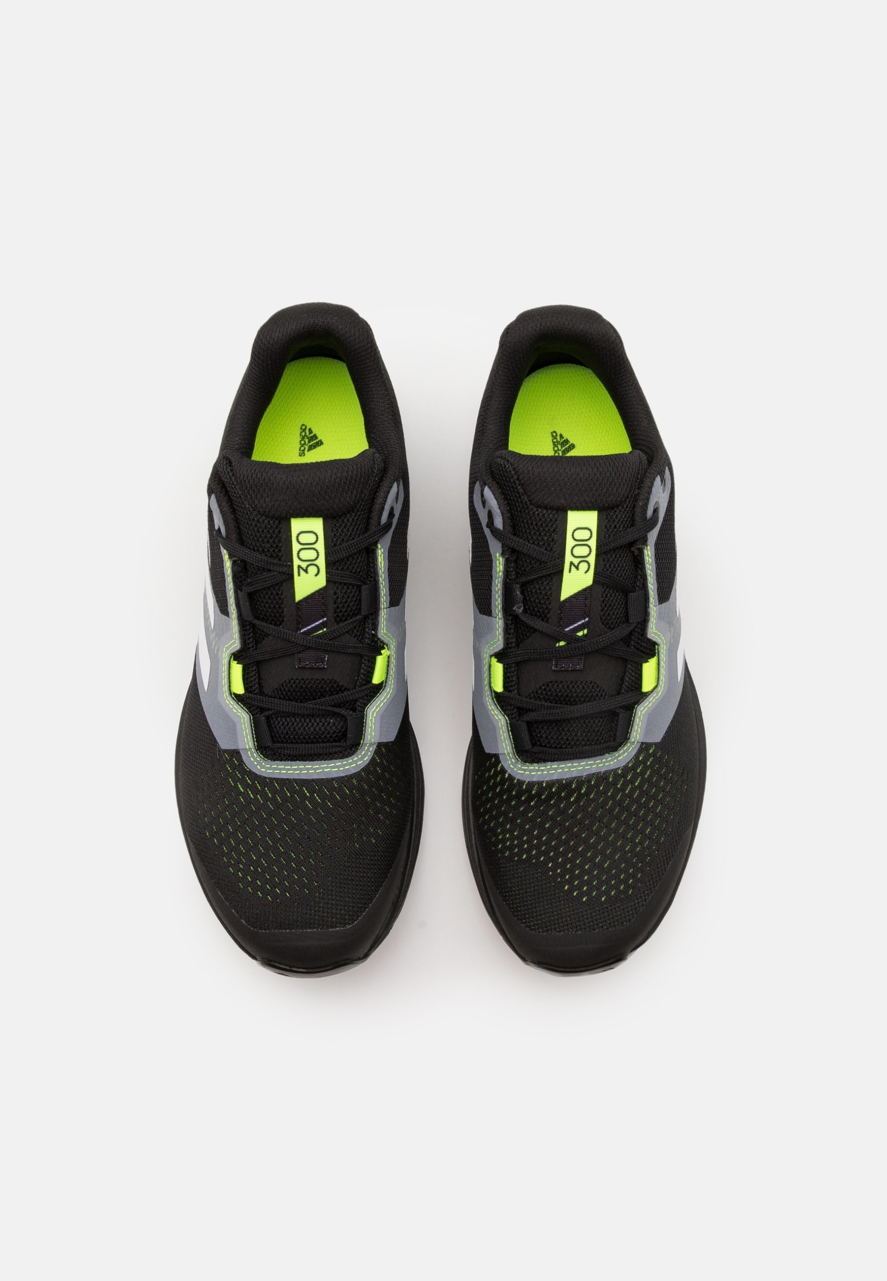 Фото № 3 с приближением к товару «‎Adidas Terrex Two »