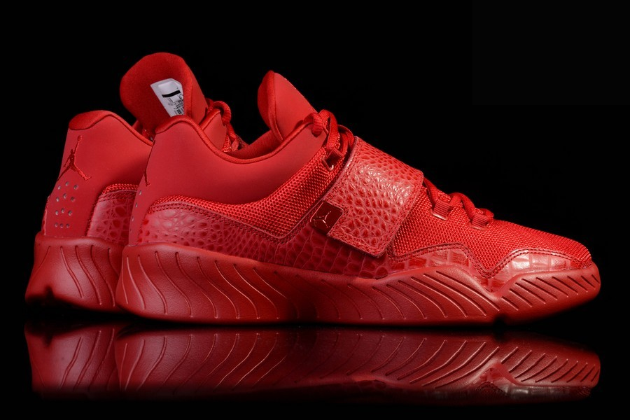 Фото № 1 с приближением к товару «‎Nike Air Jordan J23 Triple »