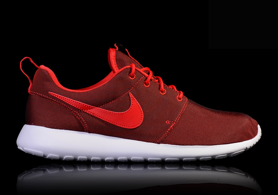 Фото № 1 с приближением к товару «‎Nike Roshe One Premium University »