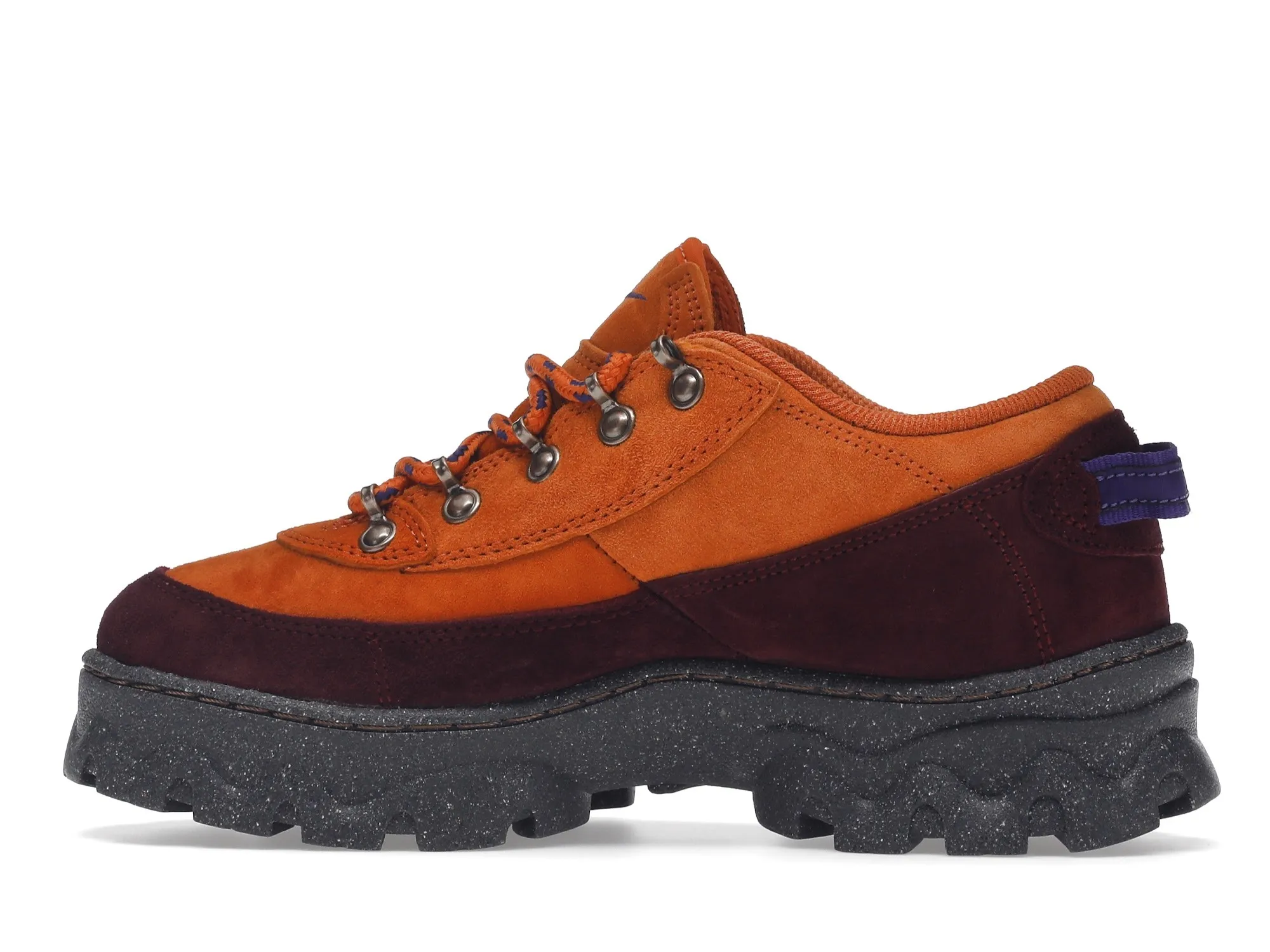 Фото № 5 с приближением к товару «‎Nike Lahar Low Sport Spice Beetroot »