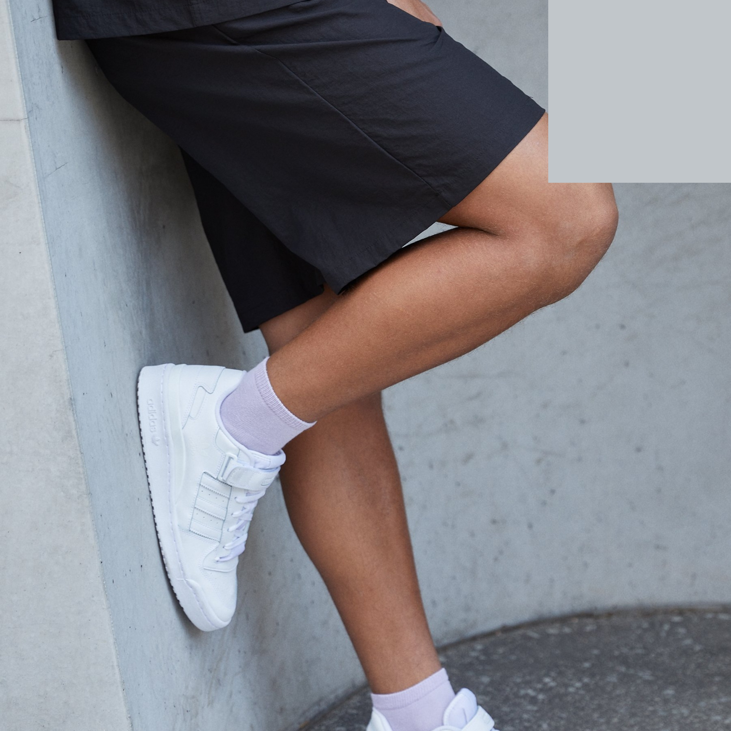 Фото № 3 с приближением к товару «‎Adidas Forum »