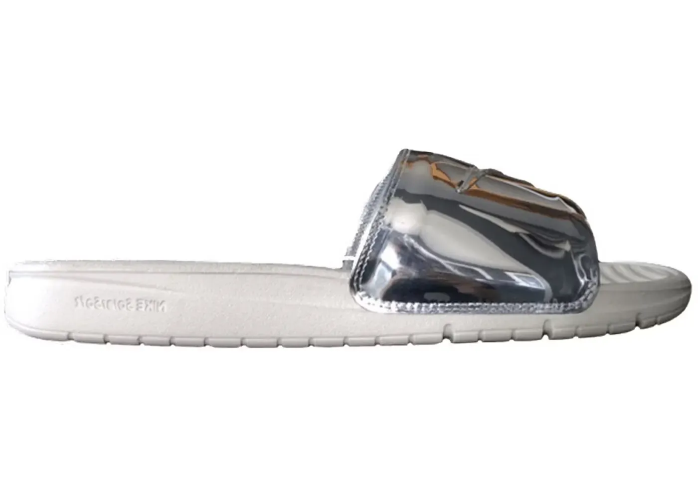 Фото № 1 с приближением к товару «‎Nike Benassi Solarsoft Slide»