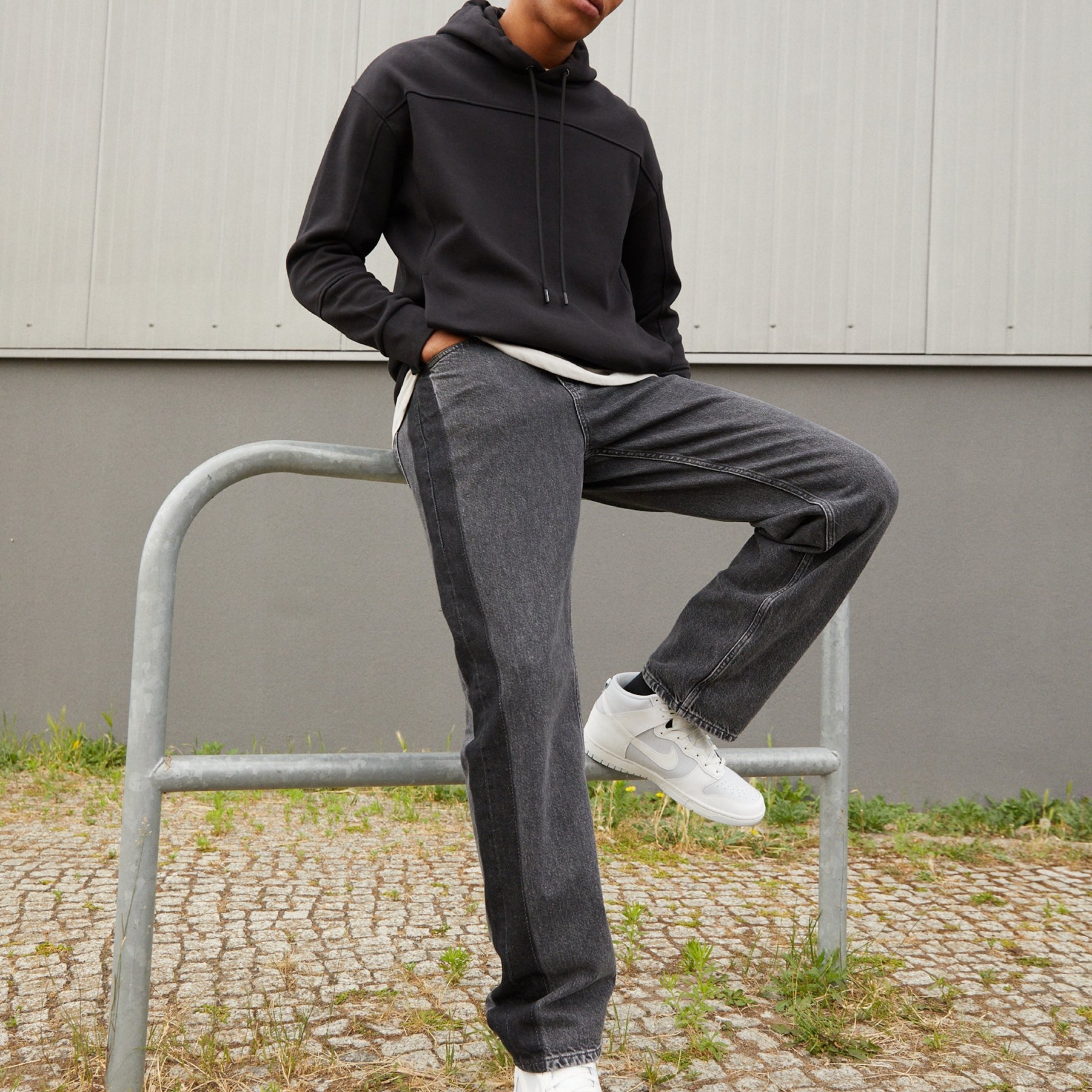 Фото № 3 с приближением к товару «‎Nike Dunk HI Retro »