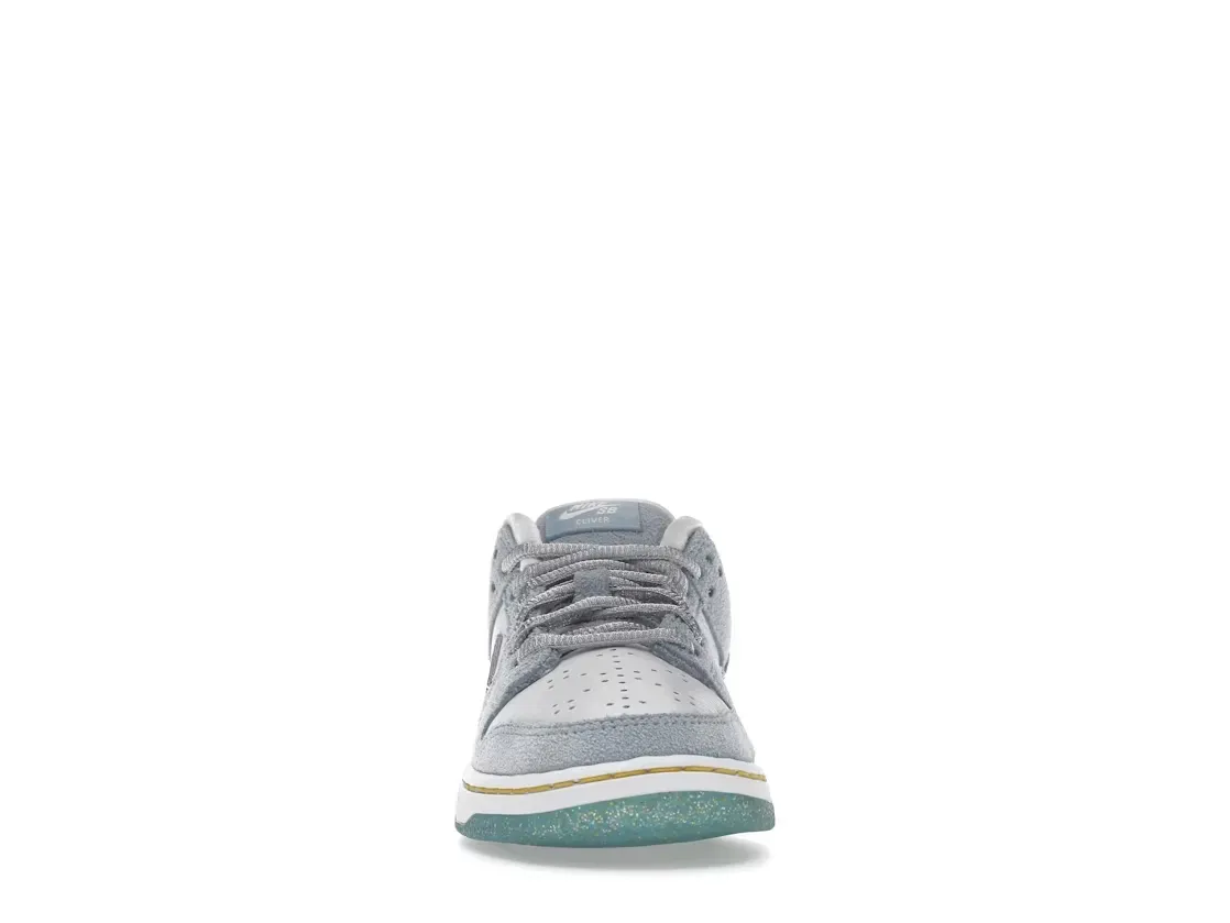 Фото № 2 с приближением к товару «‎Nike SB Dunk Low»