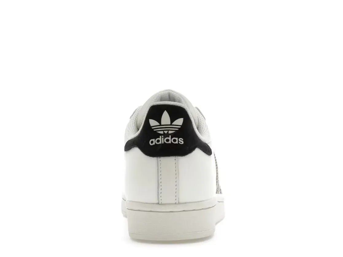 Фото № 4 с приближением к товару «‎adidas Superstar»