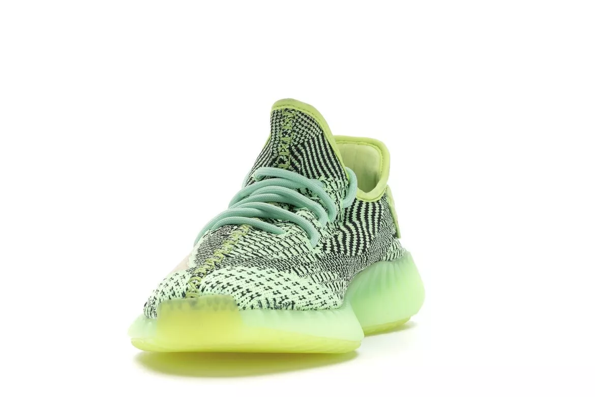 Фото № 2 с приближением к товару «‎adidas Yeezy Boost 350 V2 Yeezreel (Non-Reflective)»