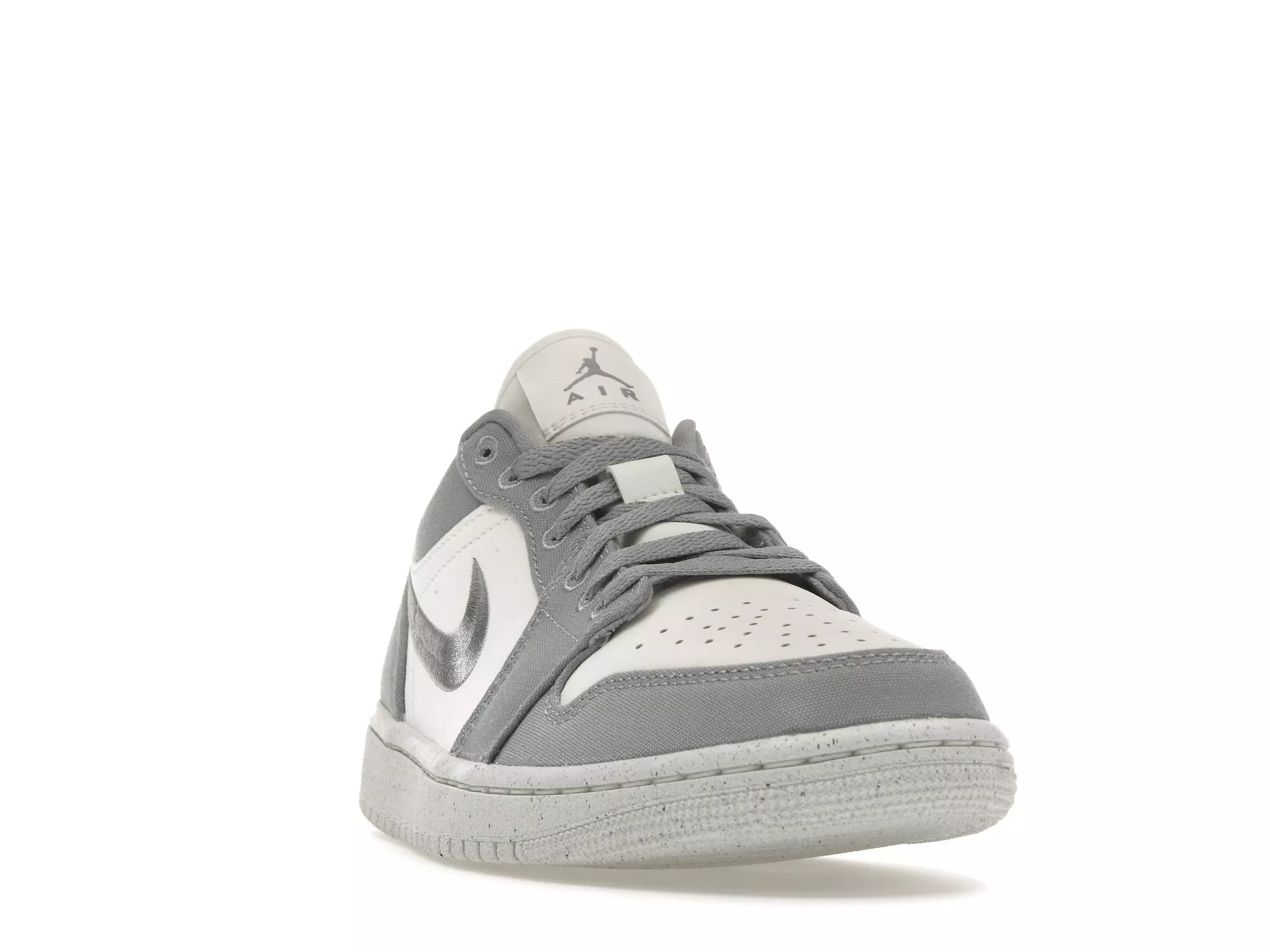 Фото № 1 с приближением к товару «‎Jordan 1 Low SE Light Steel Grey »
