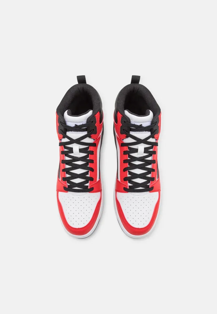 Фото № 4 с приближением к товару «‎REBOUND »