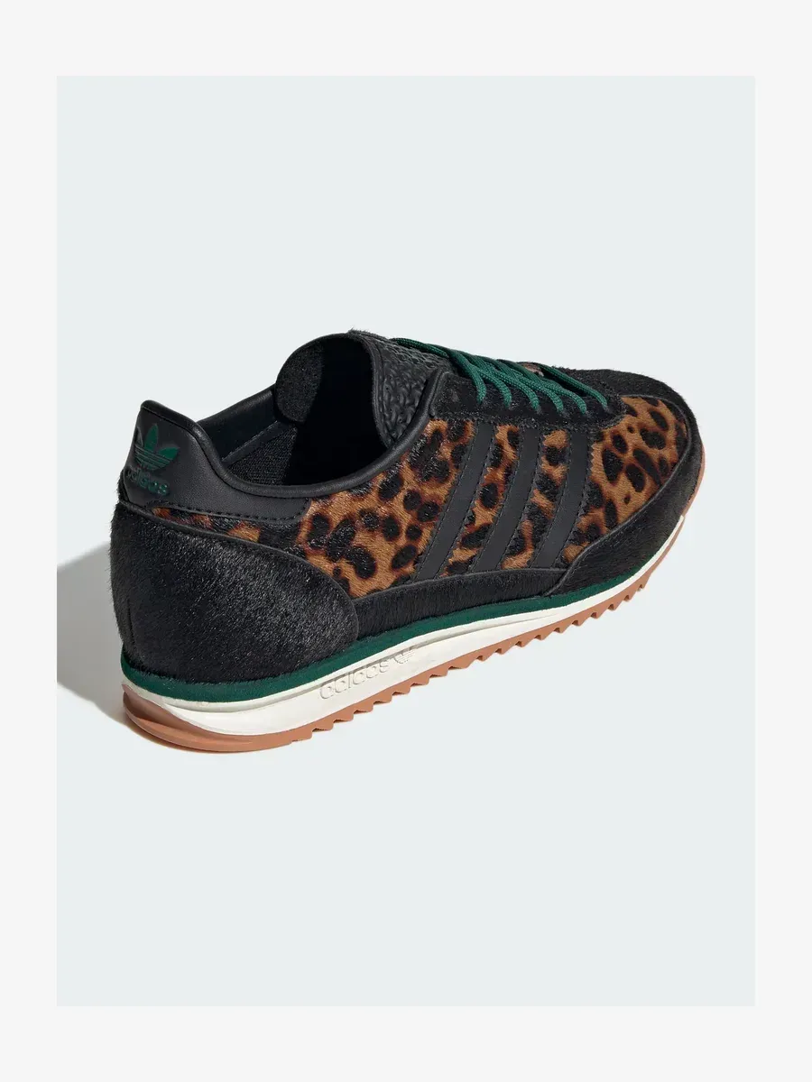 Фото № 4 с приближением к товару «‎Trainers»